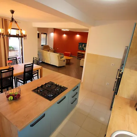 Do&ma Krmpote-Vodice